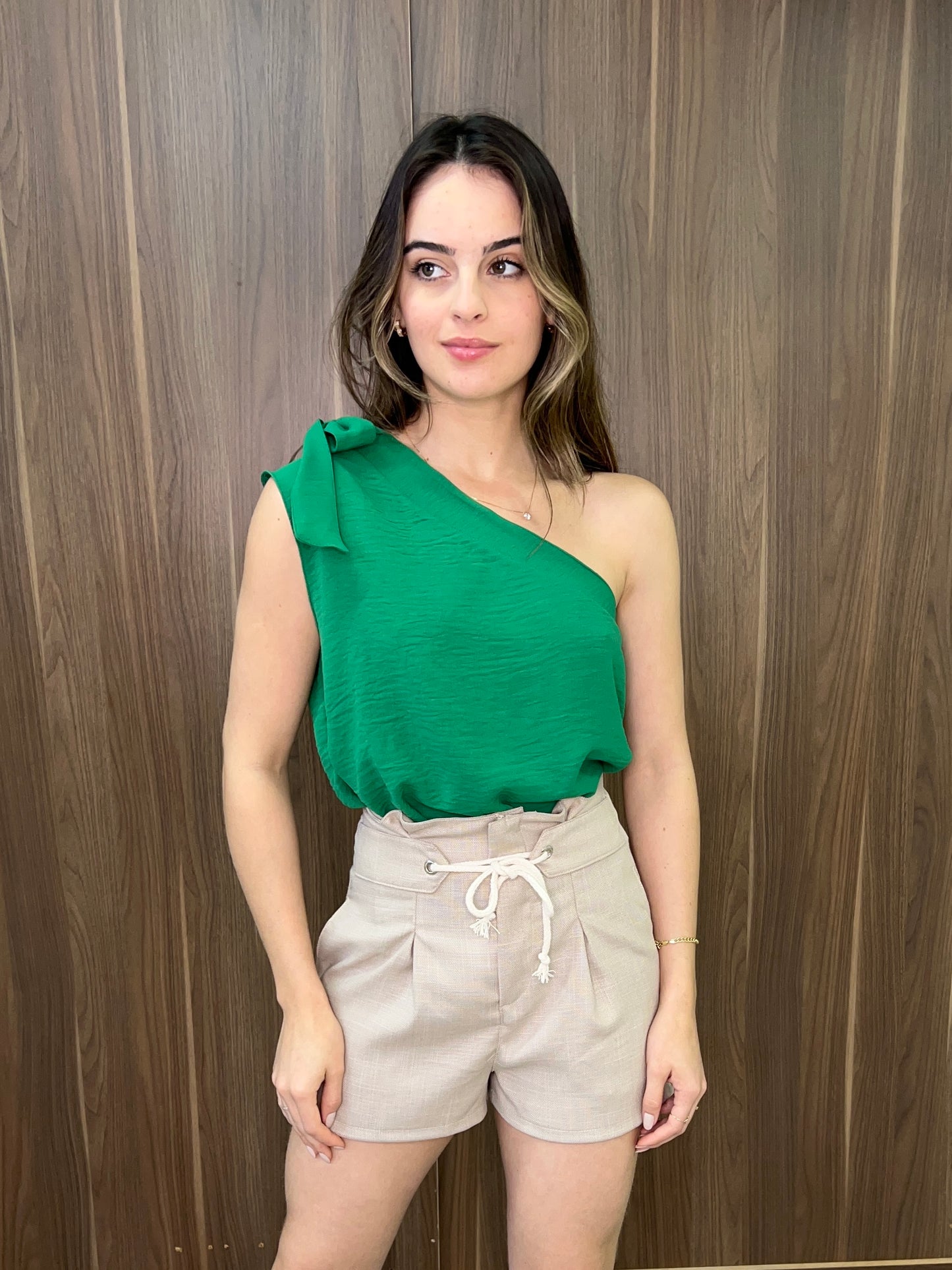 Blusa ombro só com amarração
