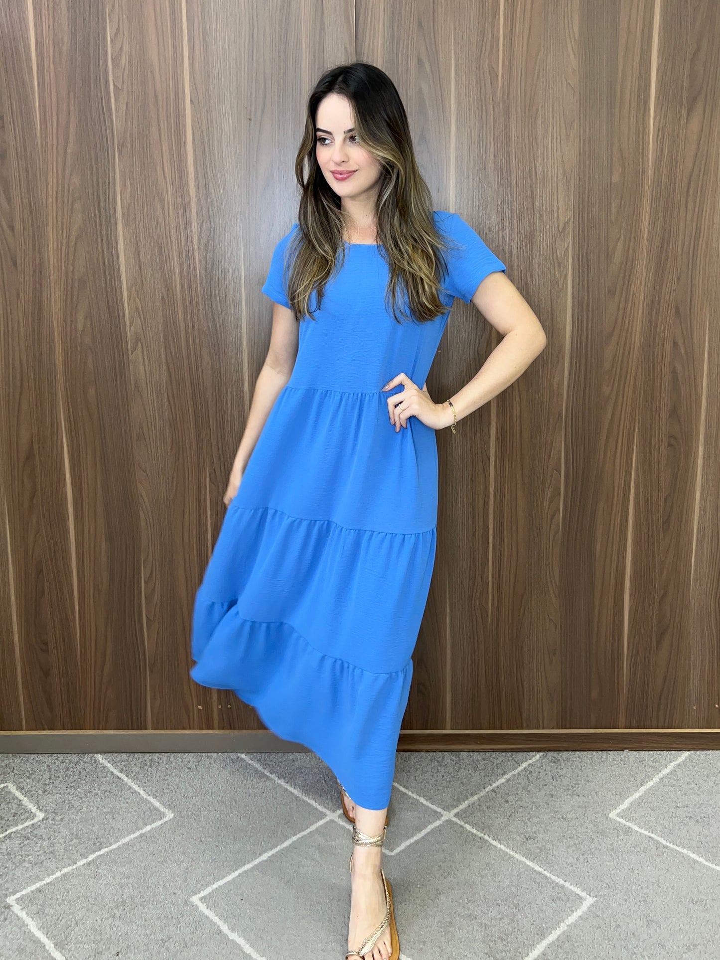 Vestido midi camadas
