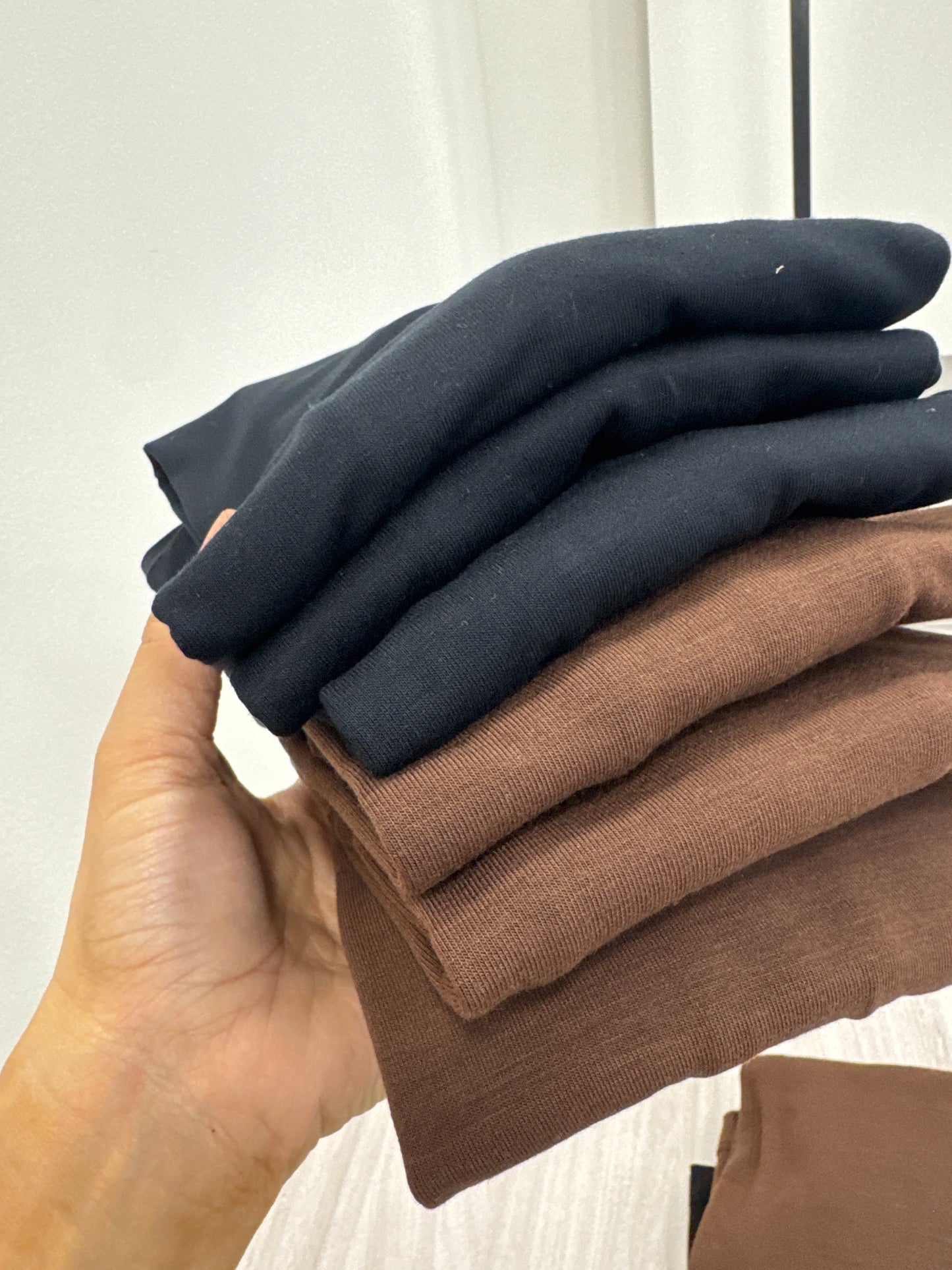 Regata viscose com gola alta