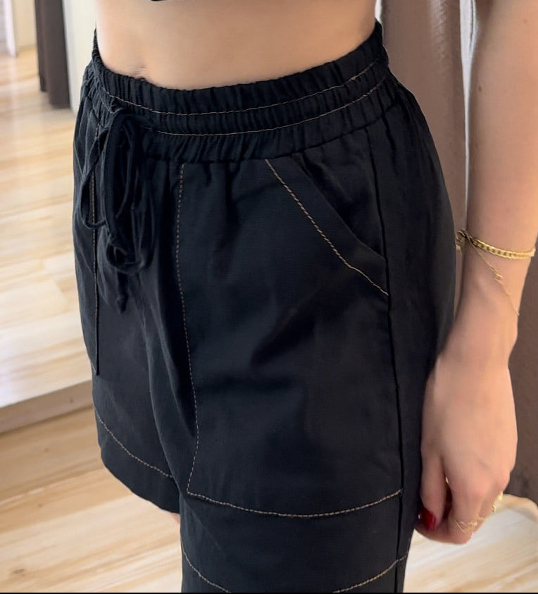 Short Linho Pesponto