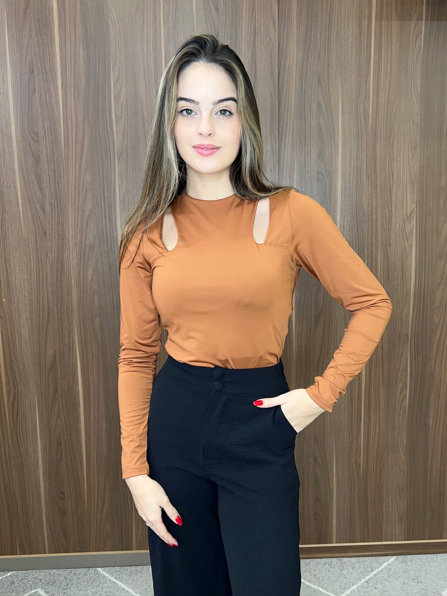 Blusa fluity abertura colo