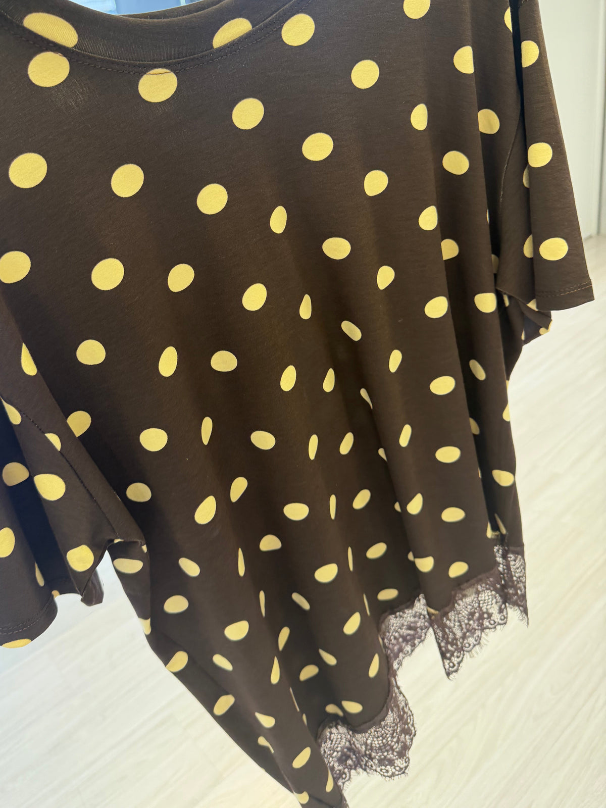 Blusa Poá com Barra de Renda