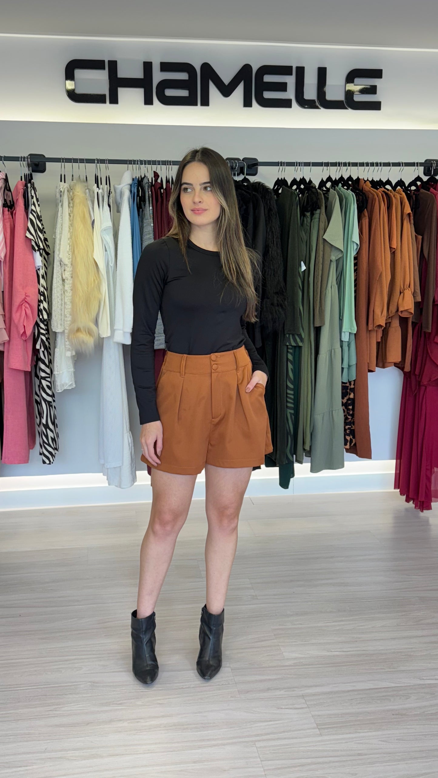 Short Alfaiataria Pregas