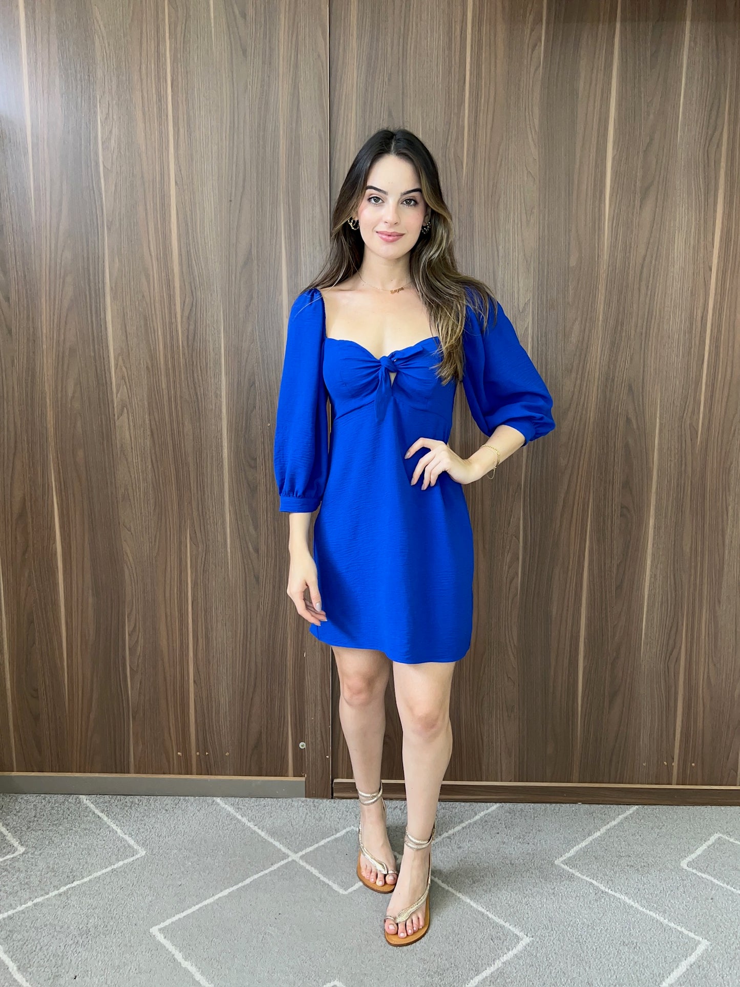 Vestido curto com bojo