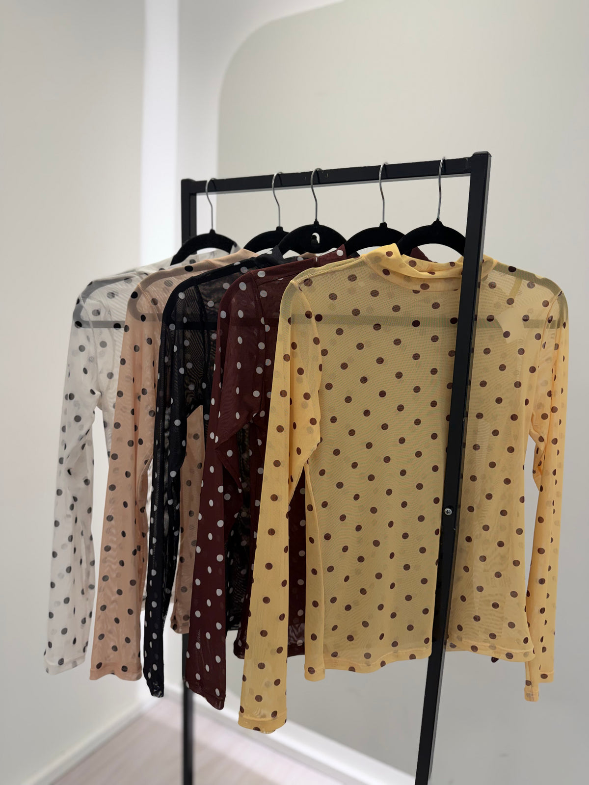 Blusa de Tule Poá