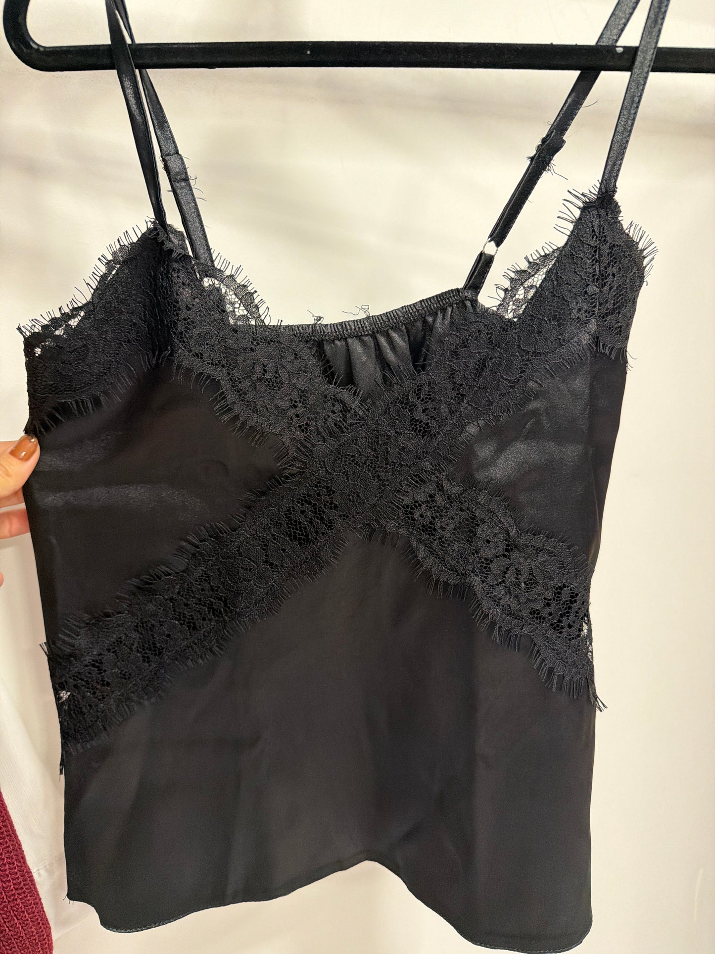 Blusa cetim detalhe em renda