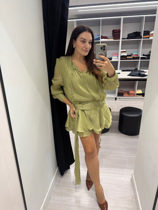 Vestido Curto + Short